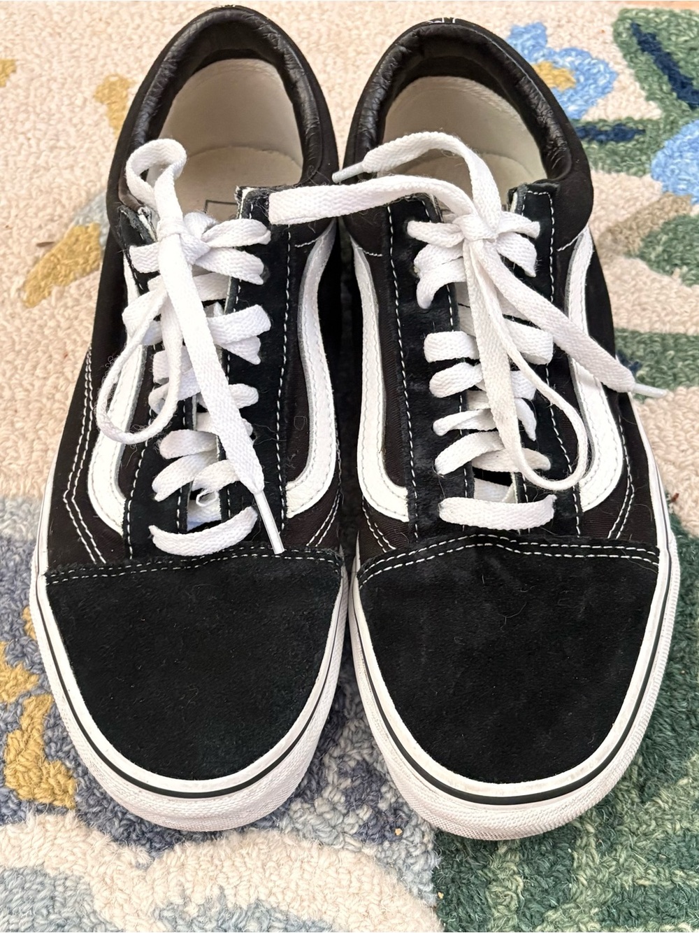 VANS Old Skool Athletic Skate Shoes in Black and White Size 9